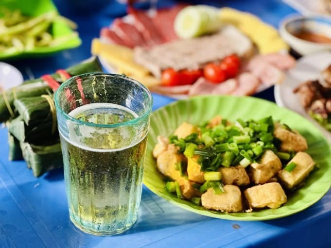 Bia Trang kênh nước nóng Uông Bí - Hình 2